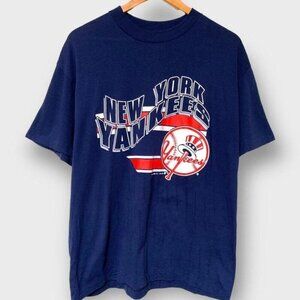 New York Yankees MLB Retro 80s 90s Baseball Graphic Fan Shirt T-Shirt 90